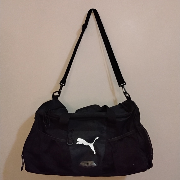 Puma Other - Puma Black Gym Bag with White Logo Duffle  – EUC
